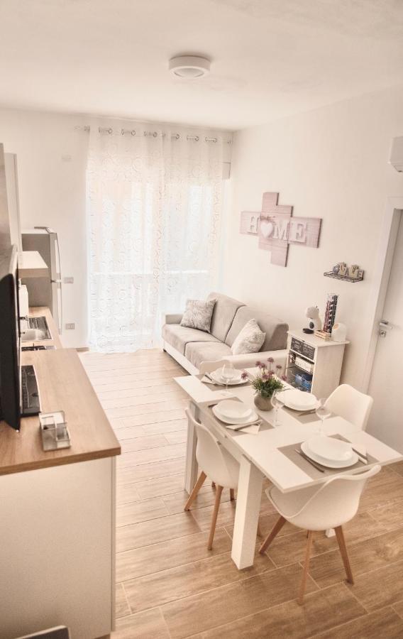 Bellini Lorenz Apartment กาญารี ภายนอก รูปภาพ