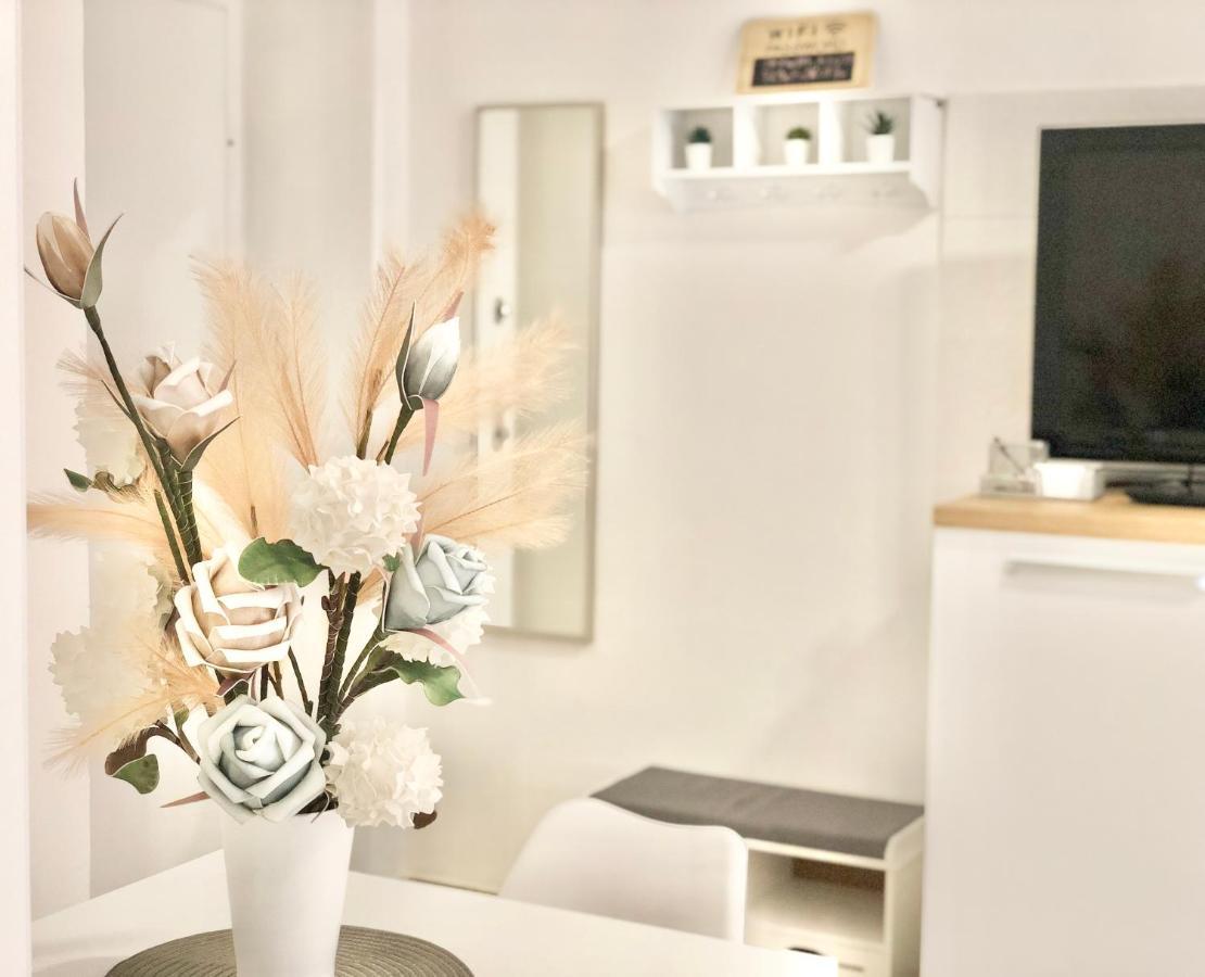 Bellini Lorenz Apartment กาญารี ภายนอก รูปภาพ